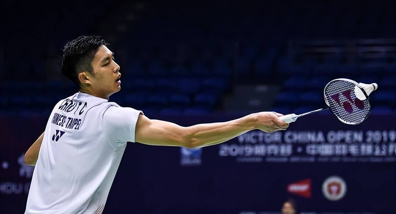 他从小就表 他从小就表